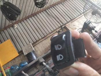 Product Review of Nút công tắc passing HONDA SH 125, SH150 2013-2019 (35170K01902) Phụ Kiện Phụ Tùng from Q**c L**g 0
