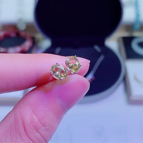 [Quick sale]  Natural Crystal Earrings