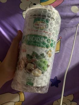 Product Review of hạt mắc ca ngon béo 500 g một lon, from B**🐠 1