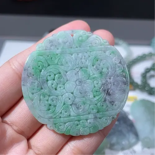 Jade Necklaces & Pendants