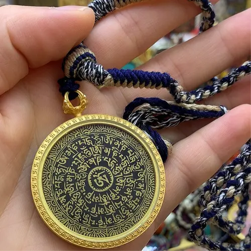 Natural Crystal Necklaces & Pendants