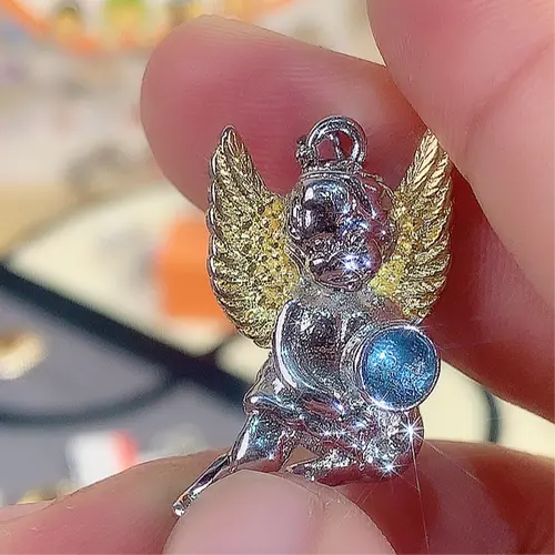 Natural Crystal Necklaces & Pendants