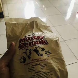 MASTER GEMUK - Suplemen Pakan Vitamin Mineral Untuk Penggemukan Sapi Kambing Domba