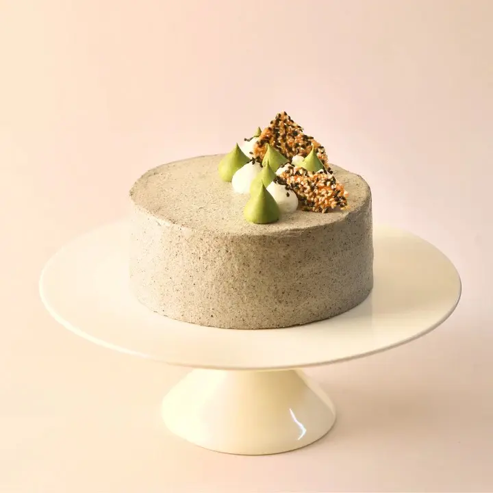 [Patisserie CLÉ] 8" Sesame Matcha Cake