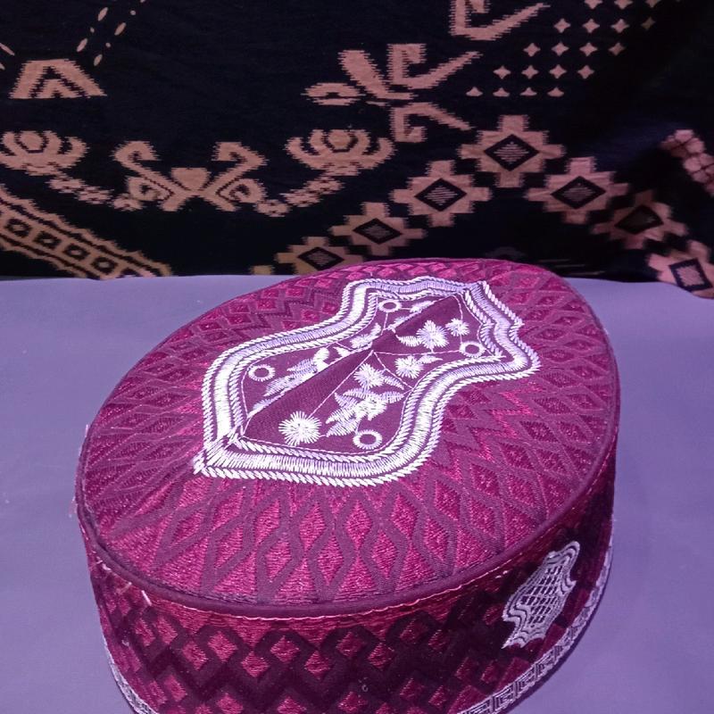 Peci Asaghofah, Songkok Kopiah Pria Muslim Asaghofah Logo Terompah Warna - Desain Unik Hitam, Lingkar Kepala 51-59 cm - Motif, Dewasa 6