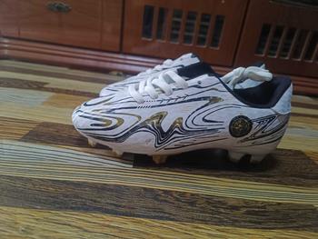 Product Review of Children's football spiked shoes boys and girls' football shoes sports anti slip outdoor/indoor sports shoes Sneakers from q**3 0