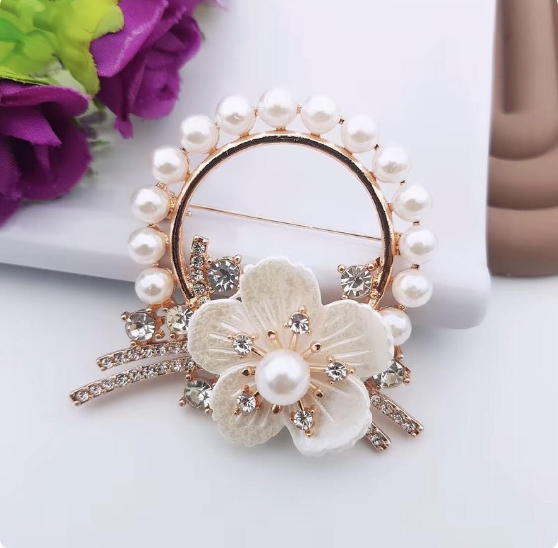 Bros Hijab/Pin Hijab/Bros Mewah dan Elegan/Bros Hijab Import Mewah/Bros Pin/Bros Dada Mewah dan Elegan/Pin Bros Clips Aksesoris Peniti Muslim Mutiara