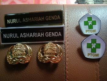 Product Review of PIN RESIN AKRILIK CUSTOM / PIN BROS / PIN SEKOLAH / PIN KAMPUS / PIN LOGO Clips from c**🧋 0