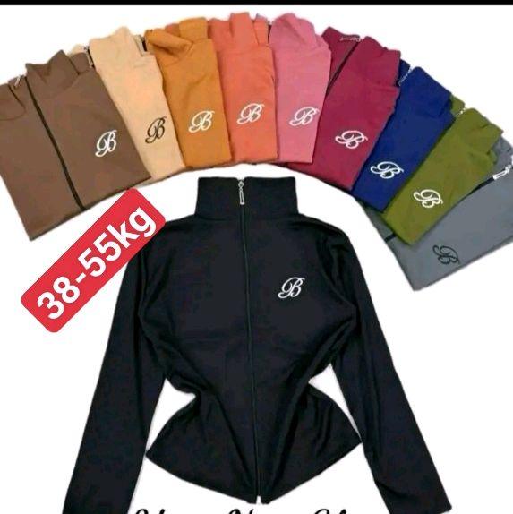 Áo khoác thun gân Tâm Lạnh, Thêu chữ B , cổ lọ, có 1 túi trong