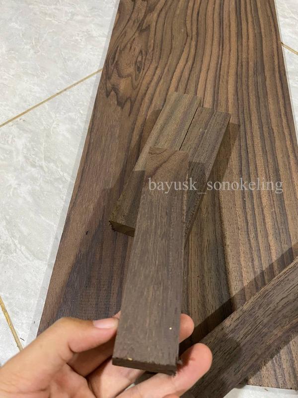 kayu sonokeling full galih ukuran 1 x 3 cm x 40cm 0