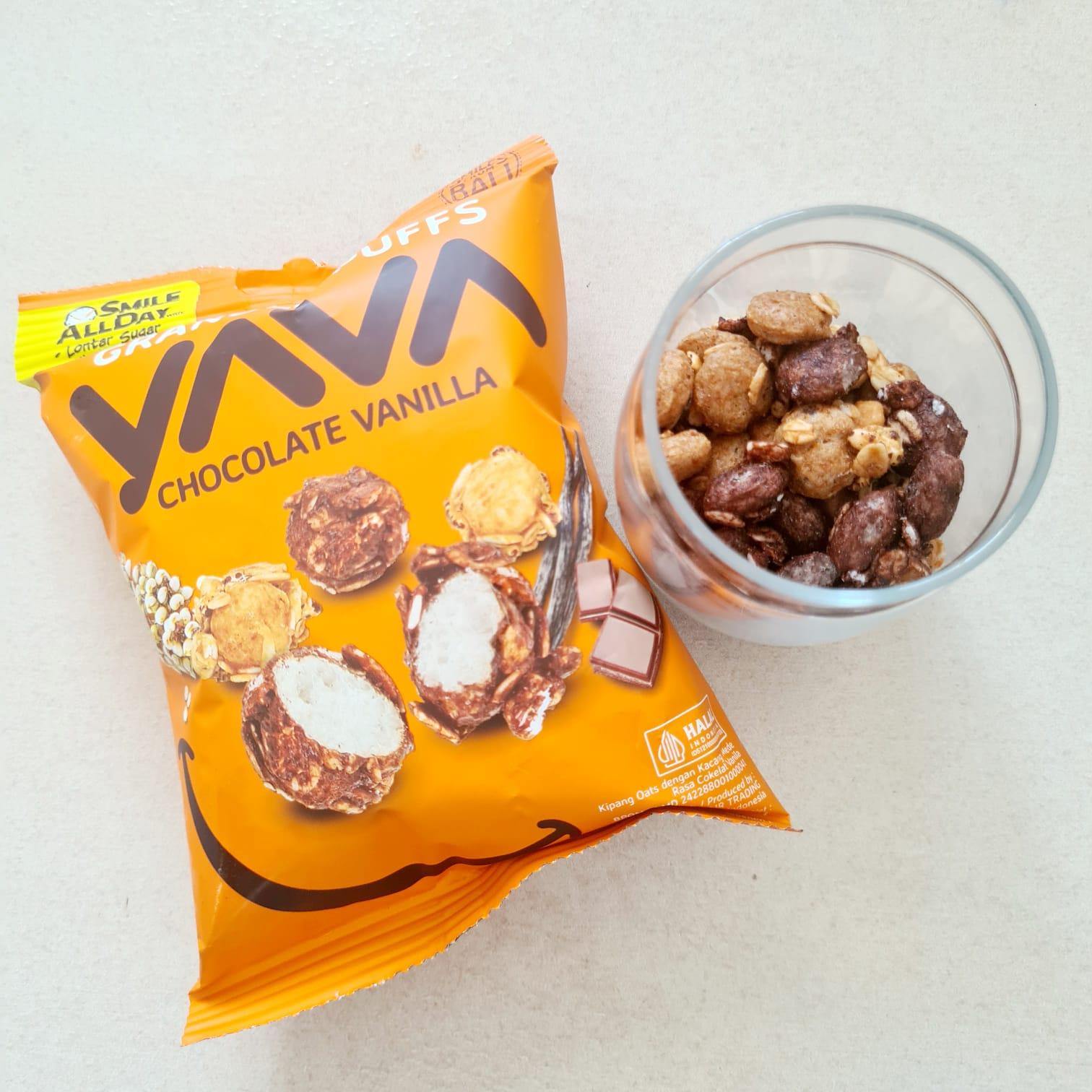 Yava - Granola Puffs 35g ( Cemilan Snack Oats dengan Sorgum dan Kacang Mede ) - Chocolate Vanilla