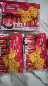 Product Review of Bairong Share Treat Biscuit 300gr (isi 16park) from A**a 0