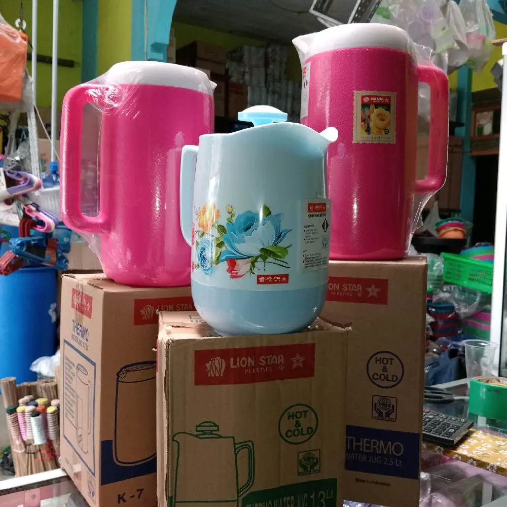 teko/water jug dengan berbagai ukuran dan warna. warna bisa request lewat chat