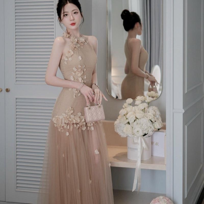 Đầm ren thiết kế đính hoa nổi chân lưới màu nude thanh lịch K961