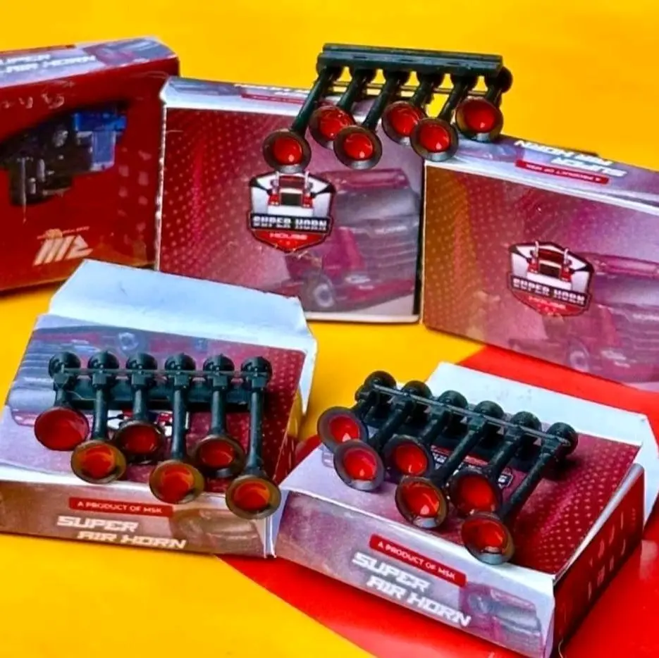 Corong miniatur bus/mobil