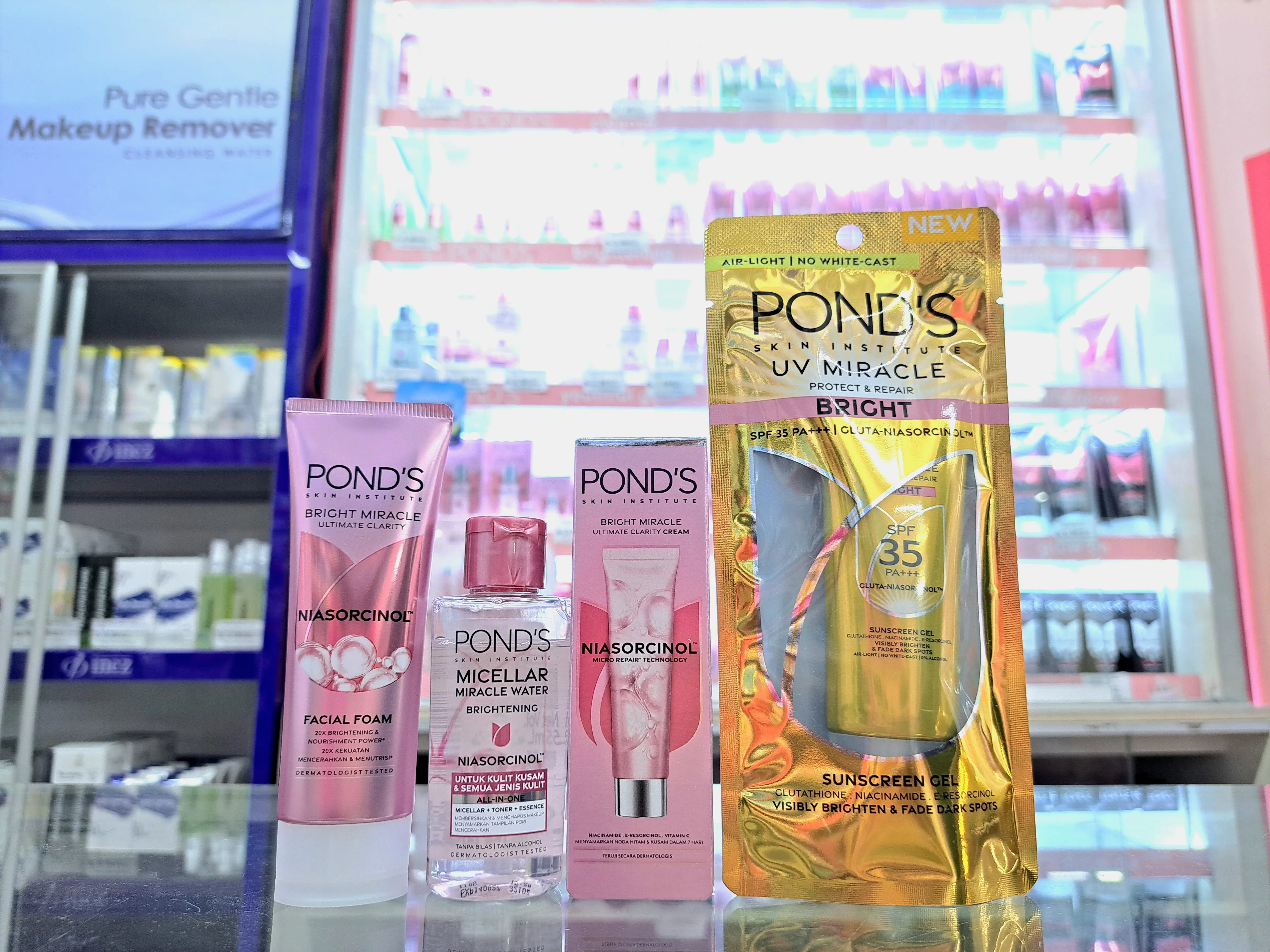 ORIGINAL* PAKET POND'S BRIGHT MIRACLE ULTIMATE SUNCREEN(kemasan baru)