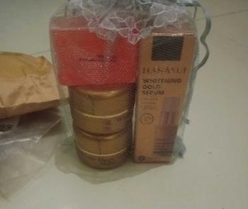 Product Review of Paket cream white magic plus serum gold hanasui 4 in 1 Perawatan Wajah Pelembab Pencerah Mencerahkan Hitam Komedo from S**l 0
