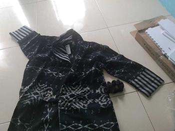 Product Review of Shanaya Baju Batik Wanita Blus Blazer Tenun Original Outer Batik Kerja Cantik Elegan Cocok untuk baju kerja kuliah atasan  cardigan  formal  kantor Casual  Nyaman Motif Katun Panjang Hitam from M**n 0