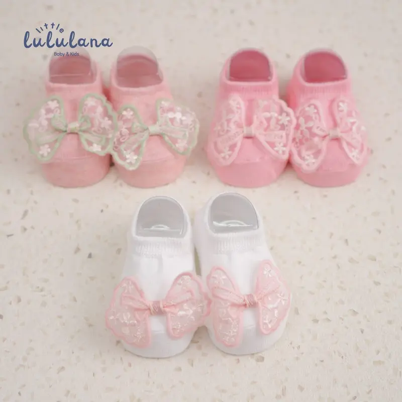 Little Lululana - Lily | Kaos Kaki Bayi Unisex Sepatu Anak Bayi 3D | Newborn Baby Socks | Kaos Kaki Bayi perempuan 0–6 Boneka Lucu Anti Slip satu  paket 3