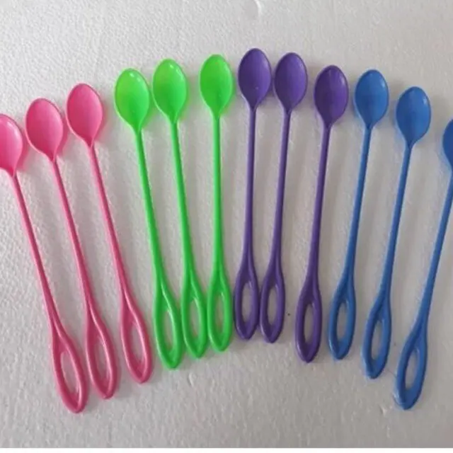 1 lusin Sendok es plastik 0