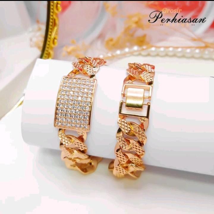 Gelang Tangan Rantai Plat Besar Cantik Berlapis Emas 0