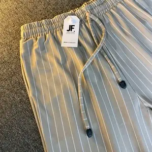 everyday pants - strip pants bangkok - celana panjang wanita baggy kantor kuliah motif garis  kulot pinstripe-celana formal casual wanita loose basic.