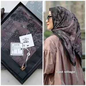 Jilbab Segiempat Hijab Motif Hijab Segi Empat Buttonscarves New York | New York Reborn Series