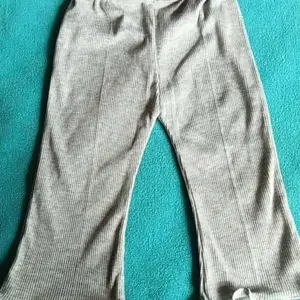 CELANA LEGING ANAK  CUTBRAY BAHAN RIB KNIT CELANA ANAK SANTAI, CELANA ANAK HARIAN.