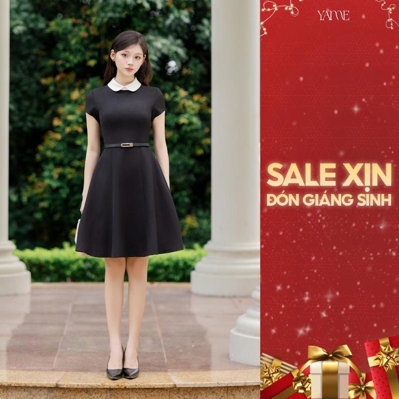 Váy Nữ Thiết Kế YAME Ngắn Tay Màu Đen Phối Cổ Sen Kem Dáng Xòe Kèm Đai - Tessa YV716