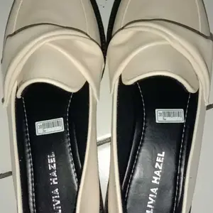 Livia Hazel Sepatu Docmart Wanita / Loafers Wanita DC02