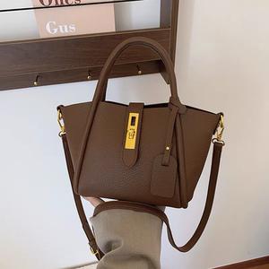 128.C-ZYHA Beg Tangan Mewah Gaya Terbaru Golden Touch