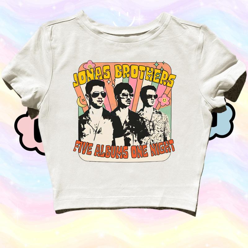 STARPERSON | CROP TOP JONAS BROTHERS FIVE ALBUMS ONE NIGHT | GRUNGE | Y2K | METAL | VINTAGE | ANIME | BAND | KPOP | ROCK | STREETWEAR | CROPTOP | CROP TEE | SLIM FIT | AESTHETIC | COTTON COMBED 24S | WANITA DEWASA ANAK 0