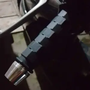 PAKET 2 IN 1 HAND GRIP SARUNG GAS MODEL OCTAGON PLUS JALU STANG MODEL PCX CHROME PEMASANGAN UNIVERSAL TINGGAL PASANG PNP HIGH QUALITY