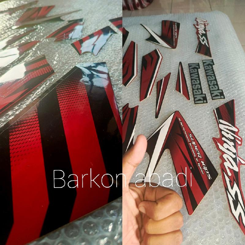 lis striping stiker body montor NINJA SS ZEBRA warna merah ferari dan maron tahun 2014 2015 1