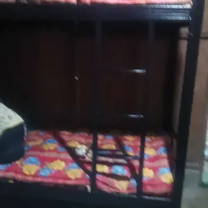 【TETE-LIVE】 Ranjang Susun Besi Tempat Tidur Bertingkat 2 Susun Untuk Semua Umur Anak Remaja Dewasa Model Minimalis Ranjang Besi Tingkat Untuk Kos Kosan Asrama Sekolah Rumah Tinggal Apartemen Kamar Kecil Dengan Tangga dan Pagar Pengaman