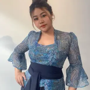 Kebaya motif tangan terompet
