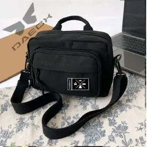 Tas Selempang Keren 3 Resleting untuk Pria dan Wanita - Slingbag Waistbag Hitam