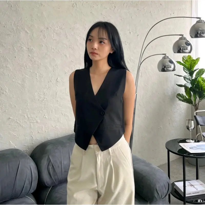 CARMEN VEST-VEST WANTA CROP ROMPI TANPA LENGAN Outer