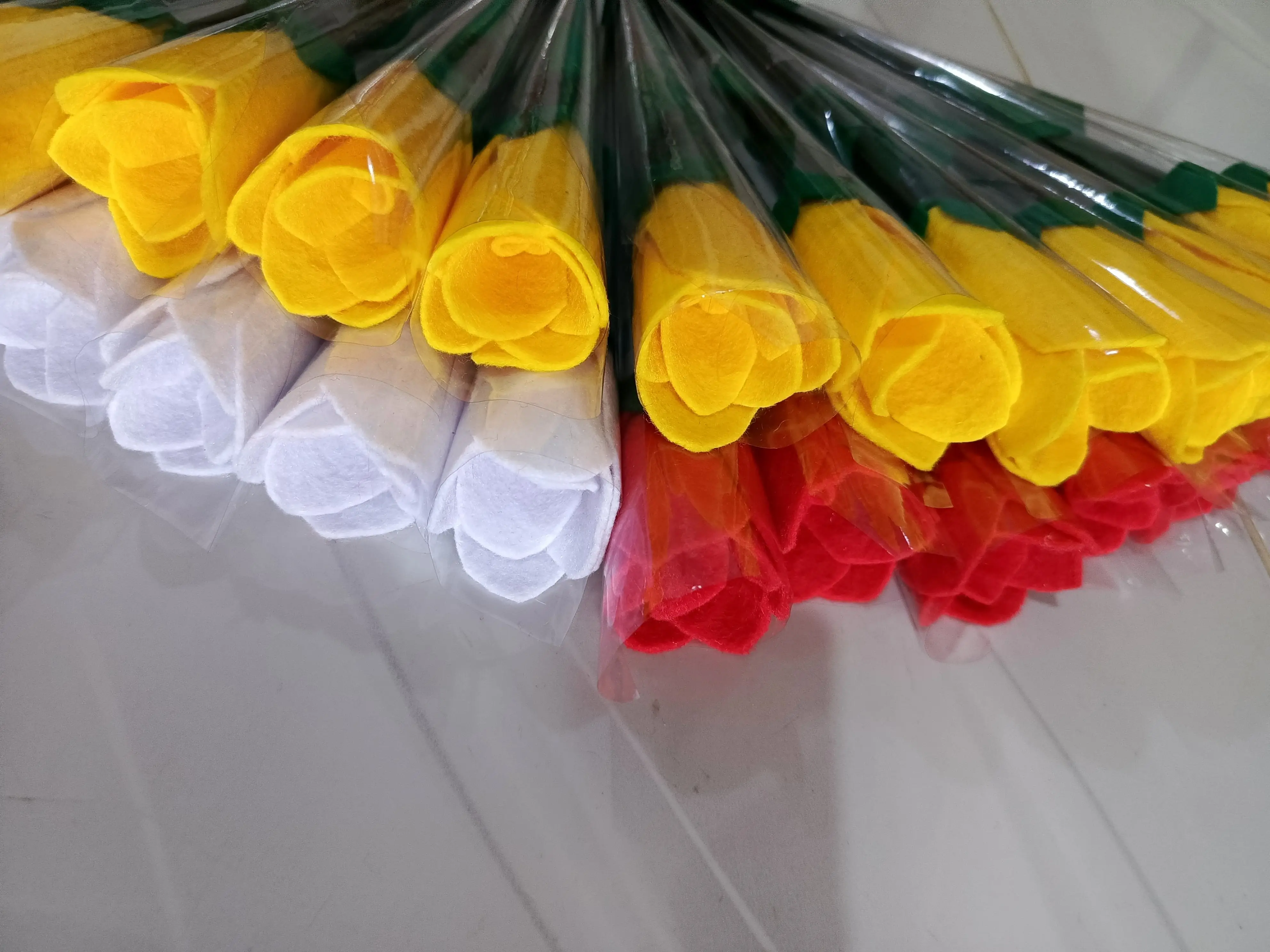 (C) Bunga Mawar Flanel / Single Bucket Flanel