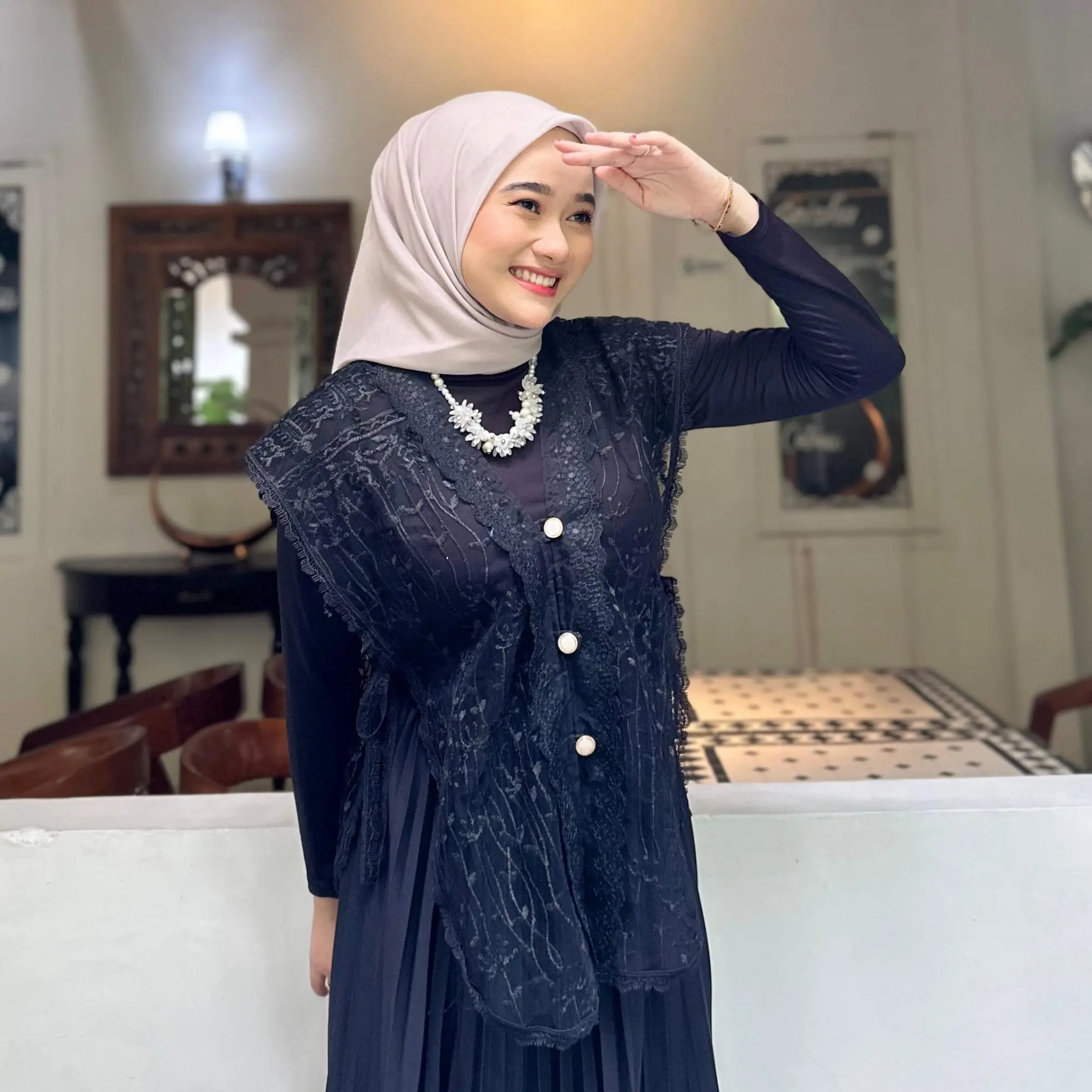 Ayasha - Vest Kekinian Baju Outer Kondangan Vest Brokat Tile Bordir Premium