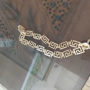 [Woomx] Set Perhiasan Wanita Desain Kerawang Berlian Tiruan Retro Anggun untuk Pertemuan dan Acara Malam A496
