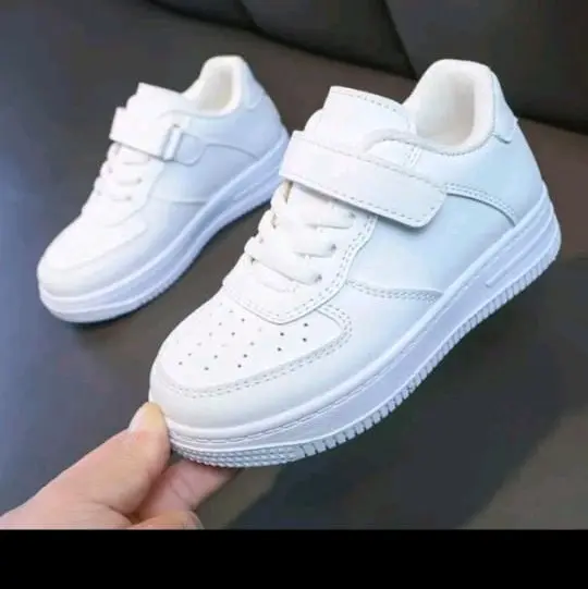 Sepatu Olahraga Badminton voly Bulutangkis Terbaru Busa TPR Karet Gym Outdoor standar cascade hijau 8