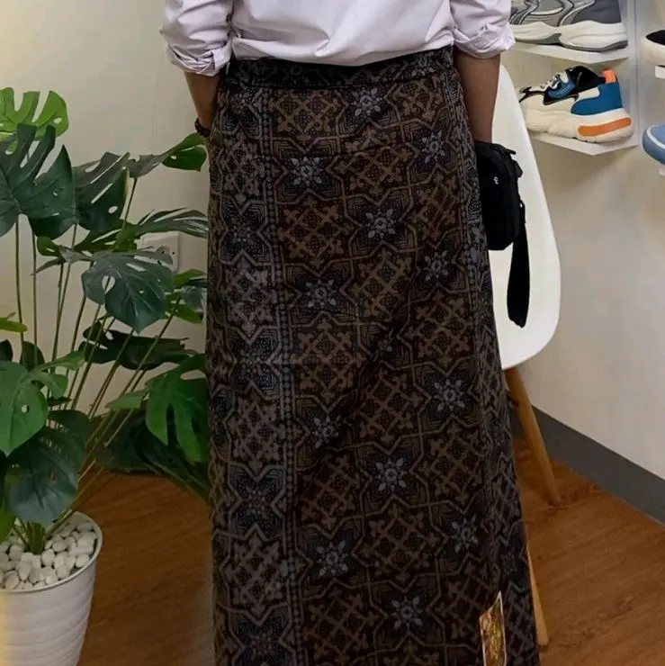 Sarung Wadimor WD JB 02 Batik Jawa Motif Gus Iqdam Edisi Terbatas Desain Unik Bahan Katun Terbaik - Santri Muslim Pria Dewasa 3