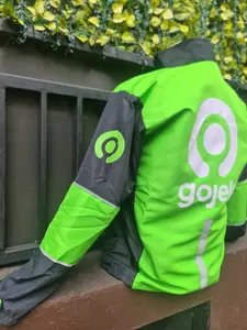 Jaket GARUDA Full Sablon Bahan Taslan dengan 3 Kantong Saku dan Dalaman Puring