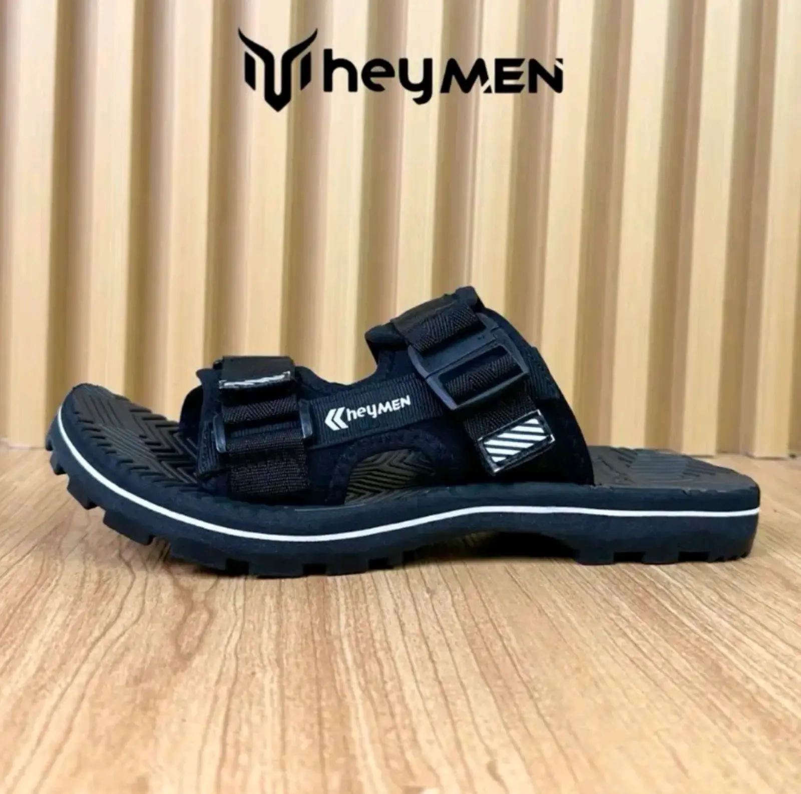 Sendal Gunung Pria Anti Slip Lentur Nyaman Saat Dipakai - Keren dan Kasual - Karet Sandal