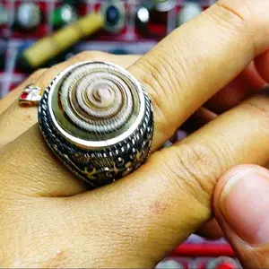 Cincin akik puser bumi natural asli dari keong