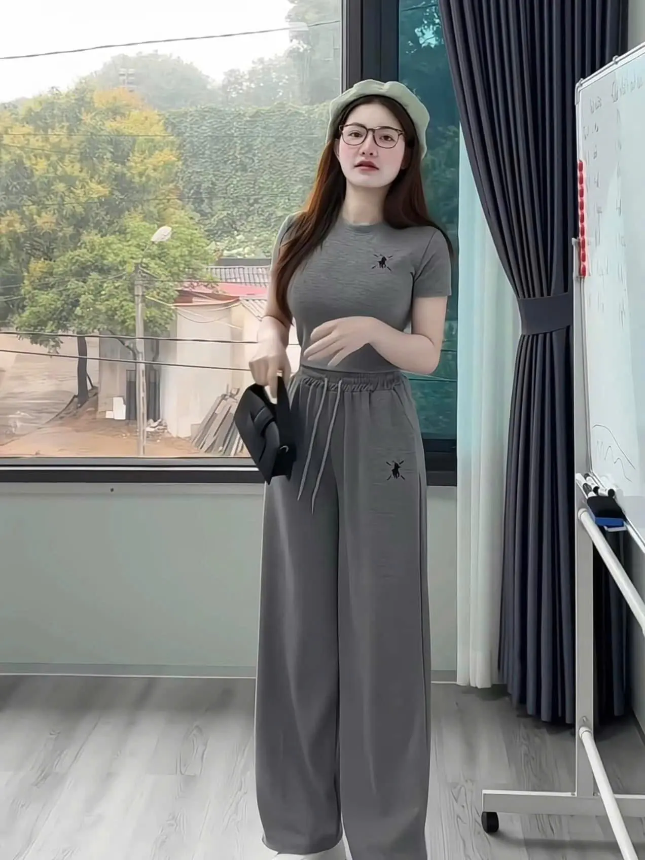 Sét bộ đồ nữ thêu ngựa dáng suông chất tăm zip  form 40-55kg