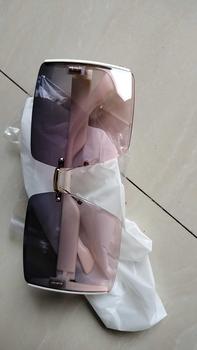 Product Review of TOSERBA Kacamata Warna Gradasi Tanpa Bingkai Oversize Kacamata Gaya Fashion Korea Lensa Hitam Wanita from b**. 0