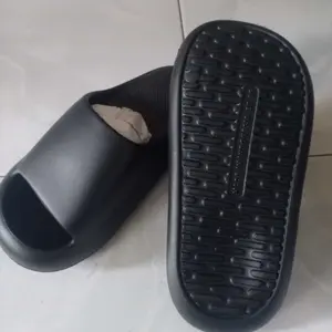 【 Produk Viral POSE 】POSE Cloud Bounce Cat Paw Sandal  Anti Selip  Nyaman  Elastis  Materi EVA  Cocok untuk Aktivitas di Dalam dan Luar Unisex Home Living 2025 5819