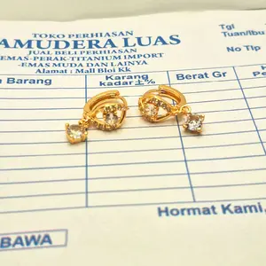 anting klip bandul mata satu terbaru elegan berlapis emas muda free surat dari toko Earrings
